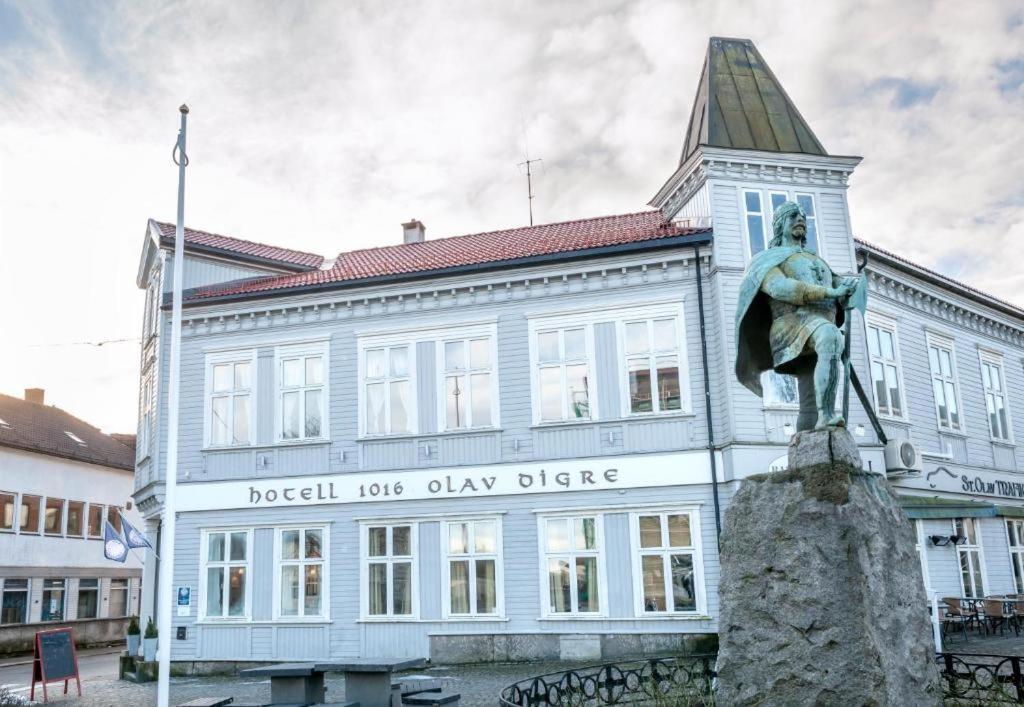 Olav Digre 1016 Hotel Сарпсборг Екстериор снимка